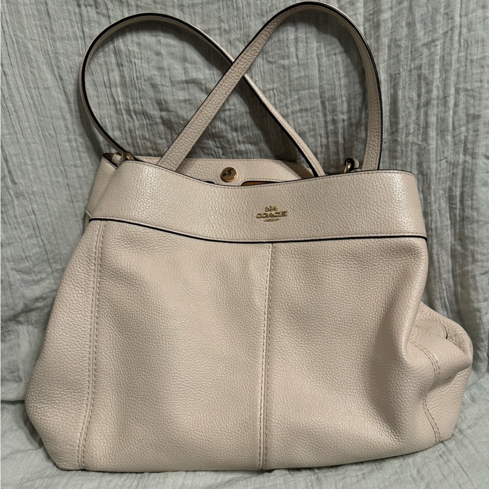 Coach F28997  Lexy Large white/beige Pebble Leather Shoulder Bag